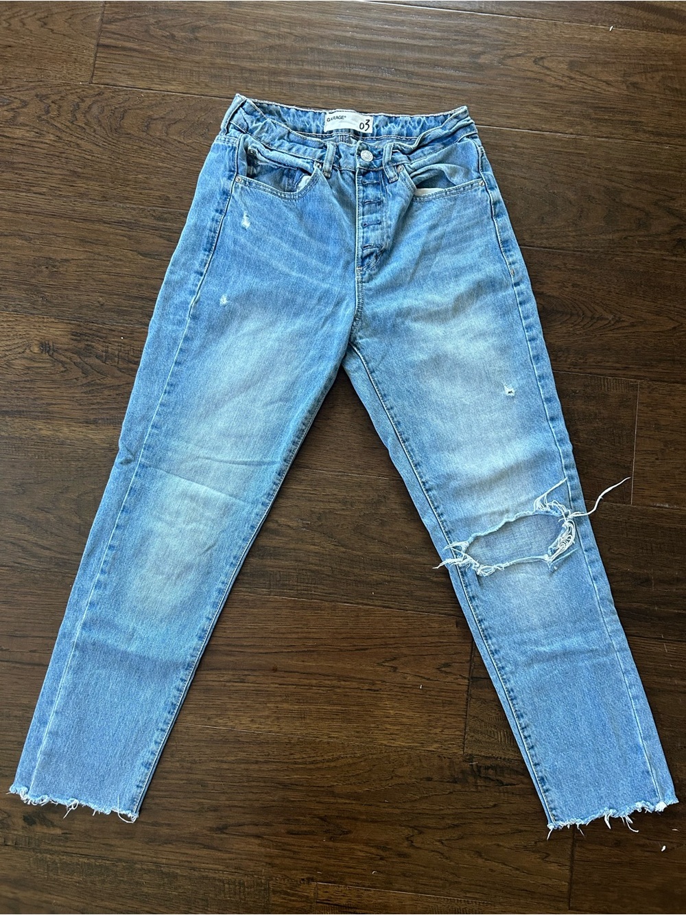 Light Blue Women's Jeans - Classic Mid-Waist Fit